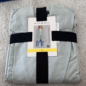 Max & Mia Light Green Cardigan -Small - NWT
